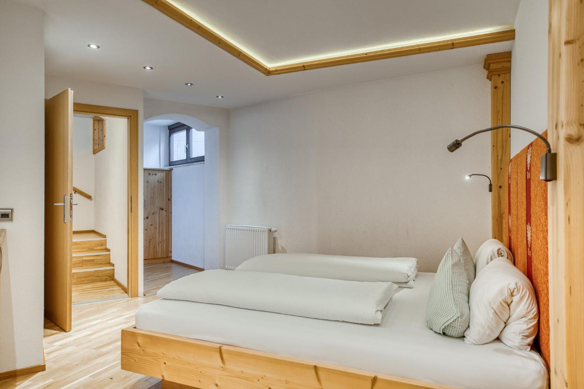 Hotel Alpenstolz Мидерс Номер фото