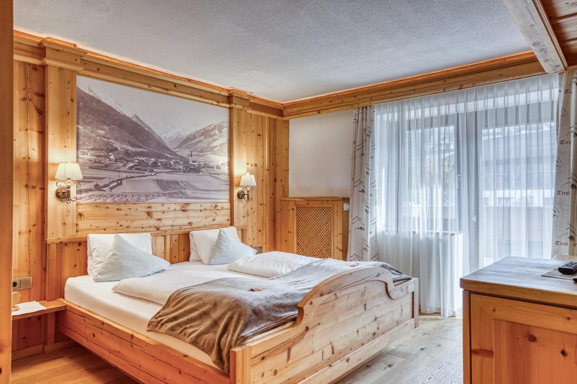 Hotel Alpenstolz Мидерс Экстерьер фото